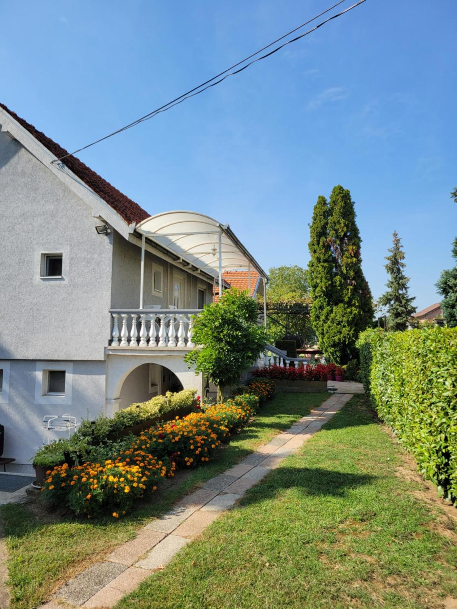 Garden Surcin