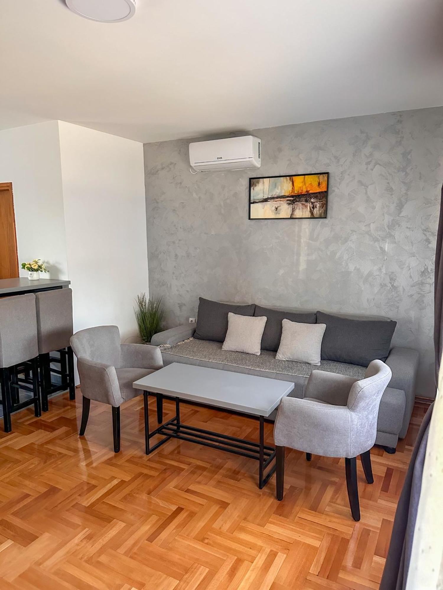 Garden Apartment Surcin