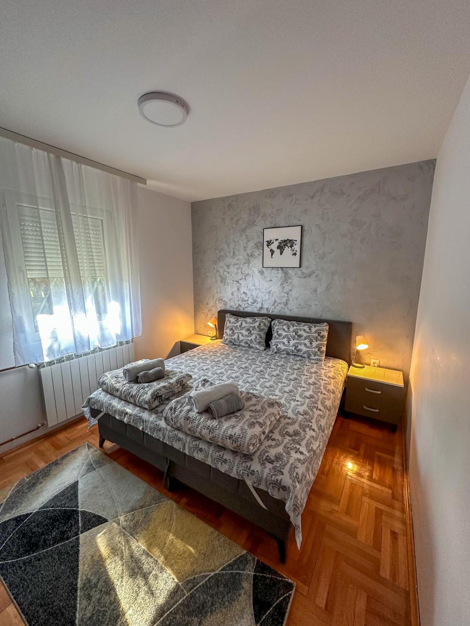 Garden Apartment *